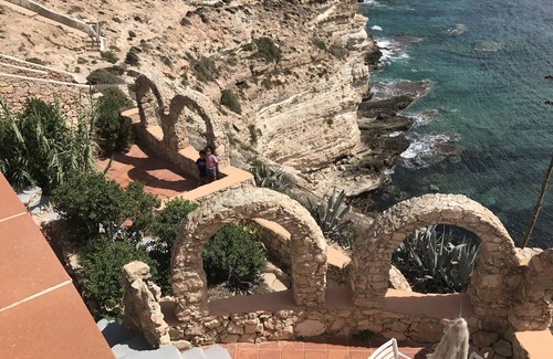 Lampedusa Villa | Villa overlooking the sea