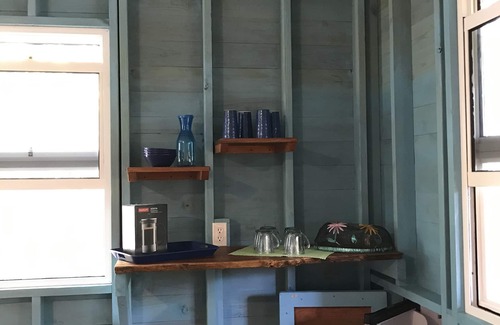 Mount Hope Cottage | Villa Parrot - new house within the trees