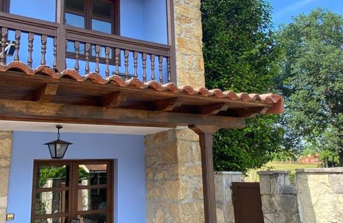 Nava House | Villa Paraes