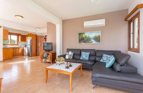 Nea Dimmata Villa | Villa Pelagos - Three Bedroom Villa, Sleeps 6