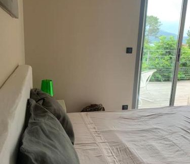 Porto-Vecchio Villa | Villa Pieds dans l eau