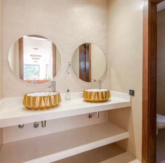 Haddada Villa | Villa piscine jardin