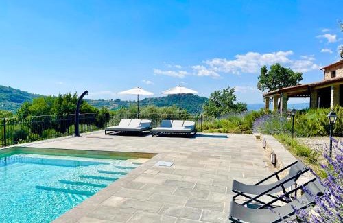 Castel del Piano Villa | Villa Podere Del Grasso