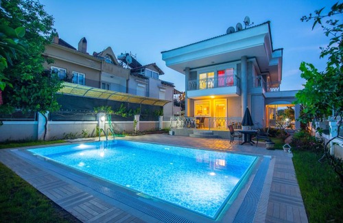 Marmaris City Center Villa | Villa Poyraz Marmaris Daily Weekly Rentals