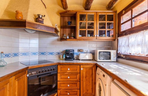 Prades Villa | Villa Prades, 6 bedrooms, 13 persons