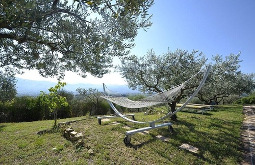 San Brizio Villa | Villa Prestigio: A charming three-story historical villa situated in an elegant eighteenth-century building, with Free WI-FI.