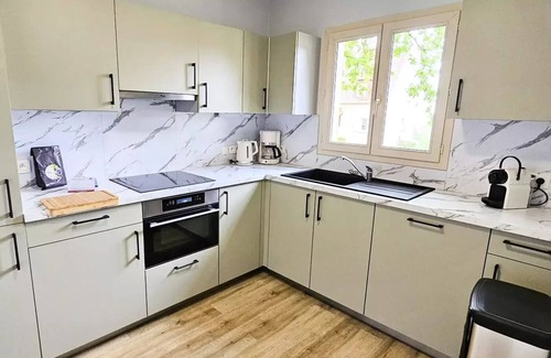 Lanzac Villa | Villa, privater Pool, unabhängig, 2 Bäder 6 persons