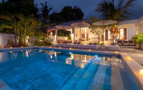 Tumbu Village Villa | Villa Rasa Senang, with private cook and pool