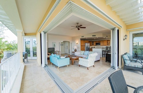 Grace Bay Condo | Villa Renaissance 308: 3rd Floor, 3 Bedrooms, 3 Bathrooms, Ocean Front Villa