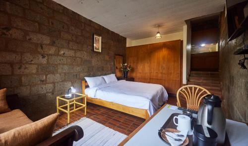 Runda House | Villa Rock Stop Falls Gigiri