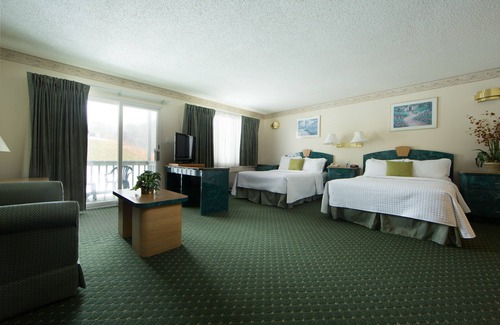 Town of Delaware Resort | Villa Roma Resort and Conference Center