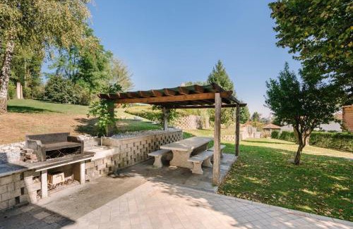 Olgiate Comasco Villa | Villa Rosalia