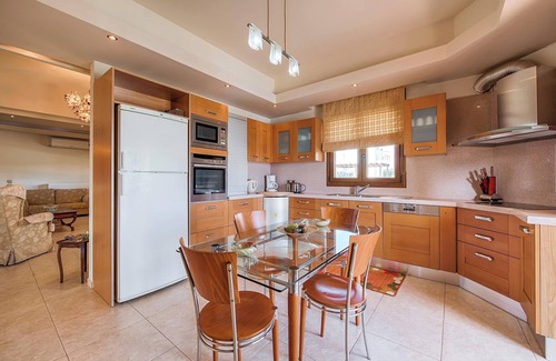 Kolymbia Villa | Villa Rose sleeps up to 13