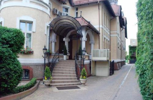 Ostrow Wielkopolski Hotel | Villa Royal