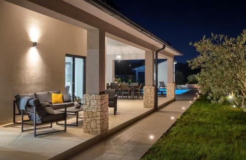 Bibici Villa | Villa Rozhica