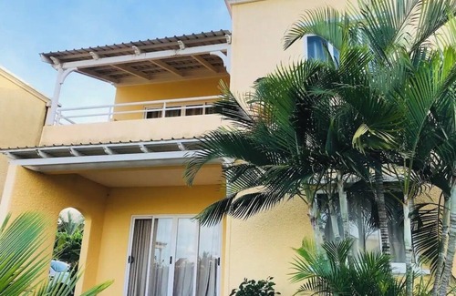 Albion House | Villa Sécurisée dans un jardin calme avec piscine