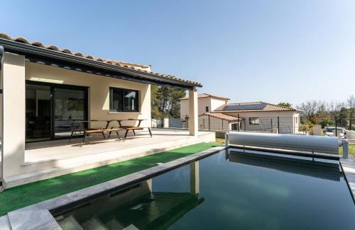 Mondragon Villa | Villa Sérénity 10 pers maxi