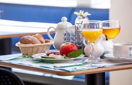 Bad Schlema Bed & Breakfast | Villa Sachsenhof - Pension - Frühstück buchbar - nur 700m vom Gesundheitsbad ACTINON