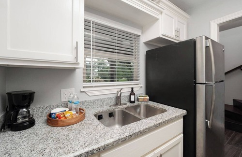Brownsville Condo | Villa San Basilio 3 Loft-Pool, Hot Tub, Gym & Golf