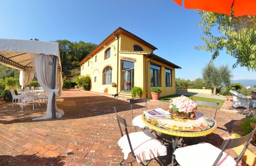 Casalguidi Villa | Villa Sandra Ortensia