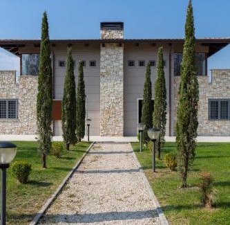 Caiazzo Villa | Villa Santoro al Paradiso Verde, Villa intera con Piscina