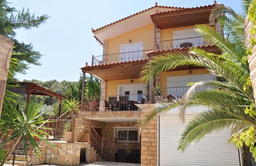 Kato Almiri House | Villa Saron