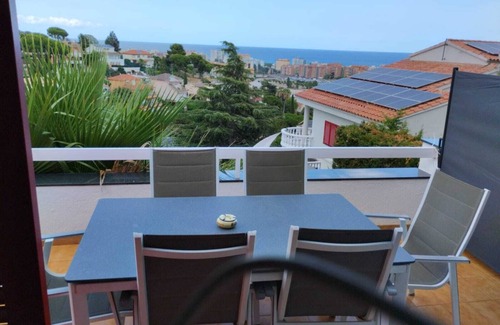 Santa Susanna Villa | Villa Seaview, Encantadora Para Pasar Unas Relajantes Vacaciones en Familia