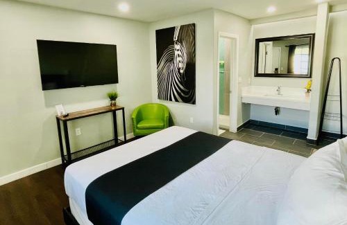 El Cajon Hotel | Villa Serena