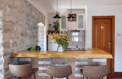 Lepetane Apartment | Villa Serventi, Apartment with Sea View Balcony