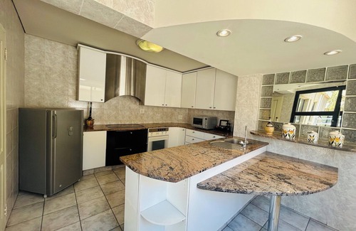Houghton Estate House | Villa Simonne