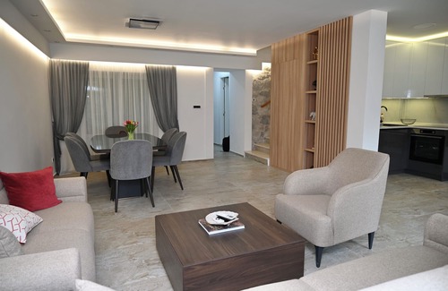 Lepetane Villa | Villa Sirena – Waterfront Escape