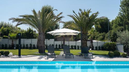 San Benedetto di Lugana Villa | Villa Sirmione Front Lake
