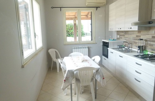 Villa Grazia di Carini Villa | Villa sleeps 6 with hydromassage tub
