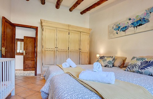 Erzincan Villa | Villa Son Cigala with pool and garden ideal for families with children