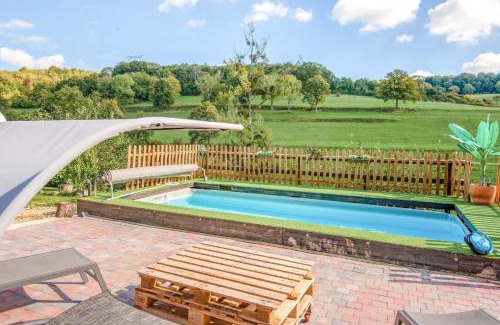 Sapogne-et-Feucheres Villa | Villa spacieuse à Sapogne-et-Feuchères avec piscine privée, 150 m²