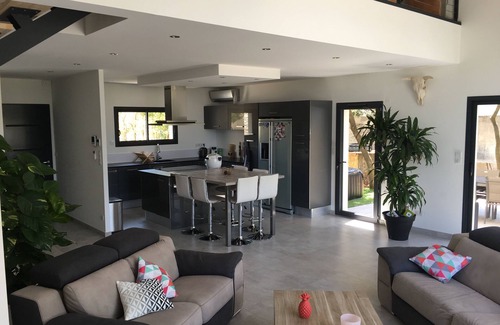 Le Cres Villa | Villa splendid view on Pic Saint Loup Swimming pool/Jacuzzi near Montpellier