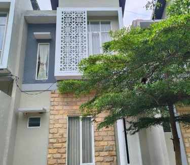 Oro Oro Ombo Villa | Villa Srikandi Rayya A8