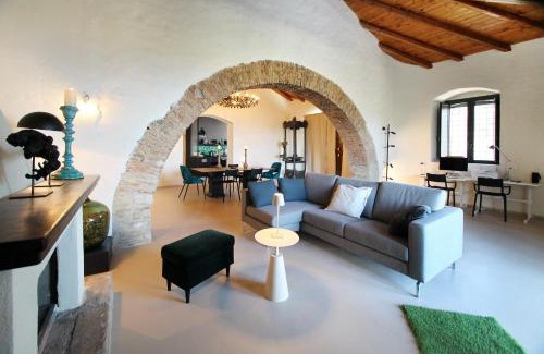 Sant'Agata di Militello Villa | Villa Strega con Piscina Riscaldata