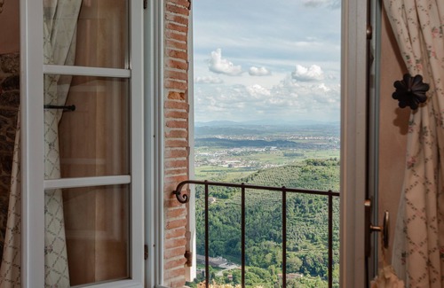 Buti Villa | Villa-Superior-Private Bathroom-Mountain view