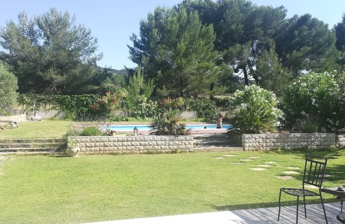 Charleval House | VILLA + SWIMMING POOL exclusive