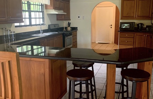 Bethel Villa | Villa Teak- On Mt Irvine Golf Course