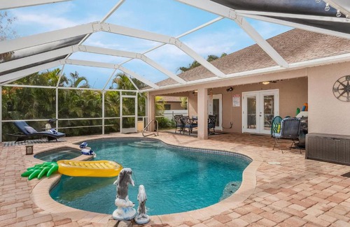 Trafalgar House | Villa Three Sisters - Roelens Vacations