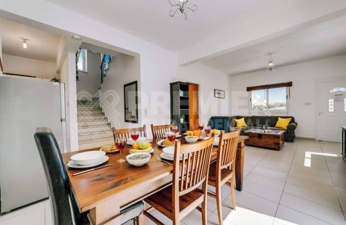 Ayia Napa Villa | Villa Tia Summary: Vi