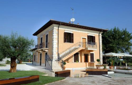 Villanova House | Villa Tivoli