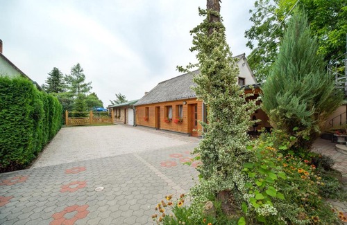 Balatongyorok Apartment | Villa Topáz