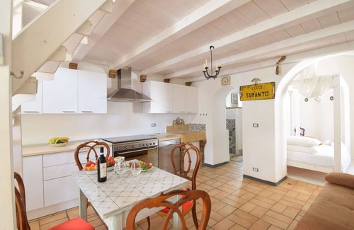 Pisticci Villa | Villa Tre Archi In Pisticci with A/C