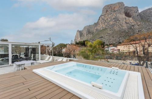 Sferracavallo Villa | Villa Tritone