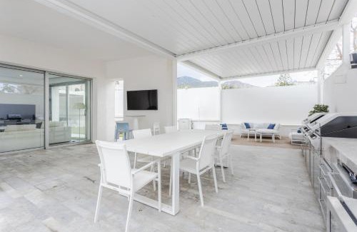 Sferracavallo Villa | Villa Tritone