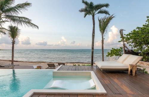 Soliman Bay Villa | Villa TuluMar Beachfront Luxury Villa- full service