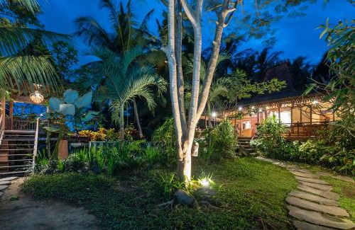 Lodtunduh Villa | Villa Uma Anyar- Joglo Uma